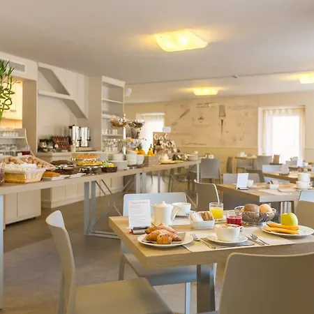 Hotell Pace 1954 3*